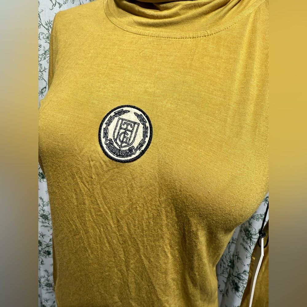 Honor the gifts turtleneck long sleeve - Picture 5 of 6